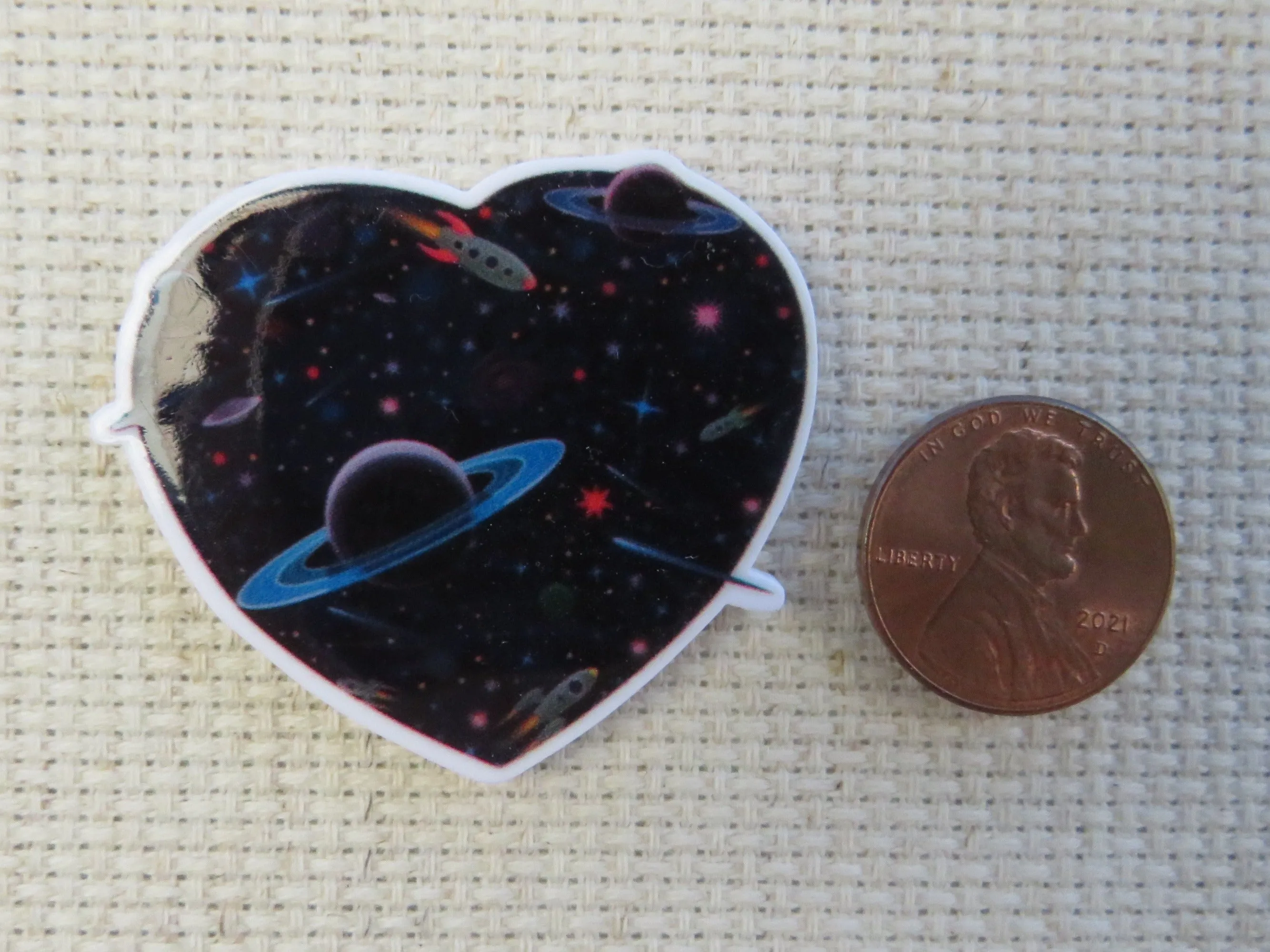 Planetary Heart Needle Minder, Cover Minder, Magnet